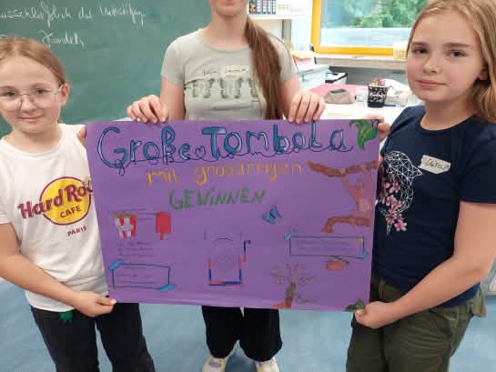 Beeindruckend: Mit den Erlösen aus Popcorn-Verkauf und Tombola...