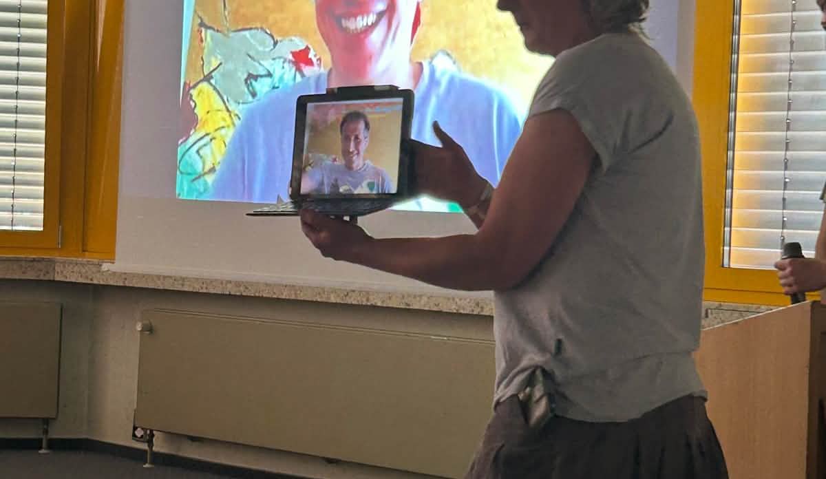 Viele Fragen an TV-Star und Filmemacher Willi Weitzel - per Liveschaltung.