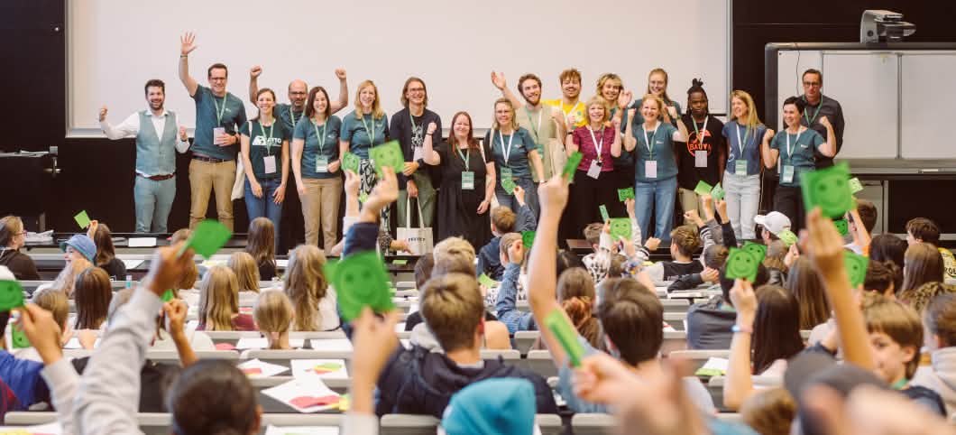 Du hast unsere Regenwald-Konferenz verpasst? In unserem Livestream kannst du dir alle Vorträge noch einmal anschauen